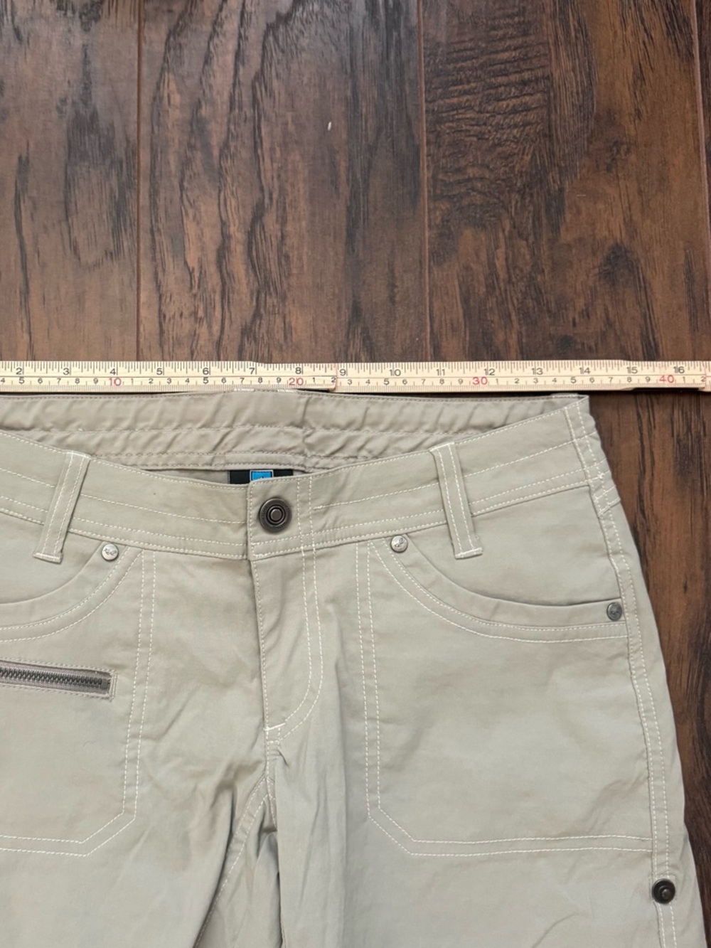 KUHL Size 2 Tan Kliffside Air Rollup Shorts - Picture 7 of 10